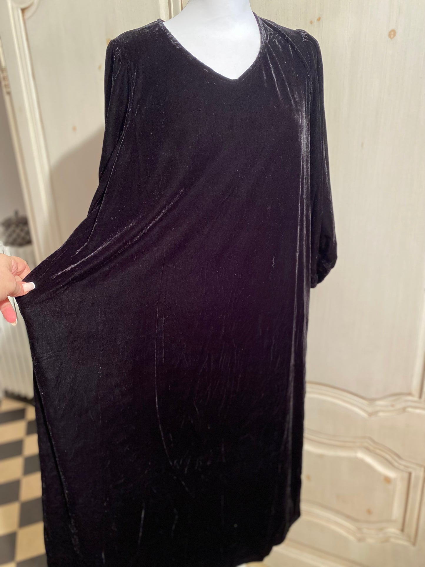 Robe Noir velours convient du 42 au 50