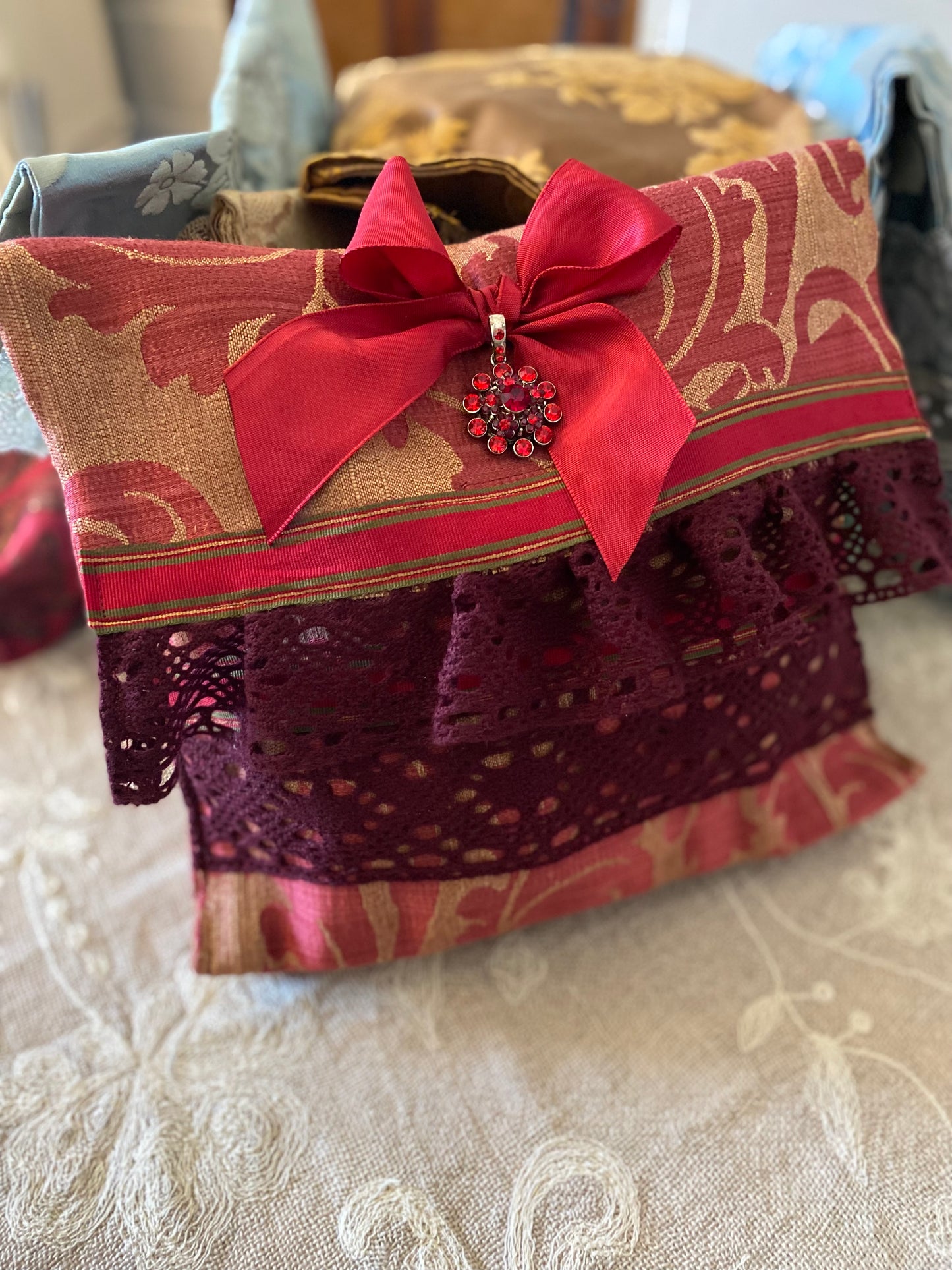 Pochette en Soie épaisse bordeaux