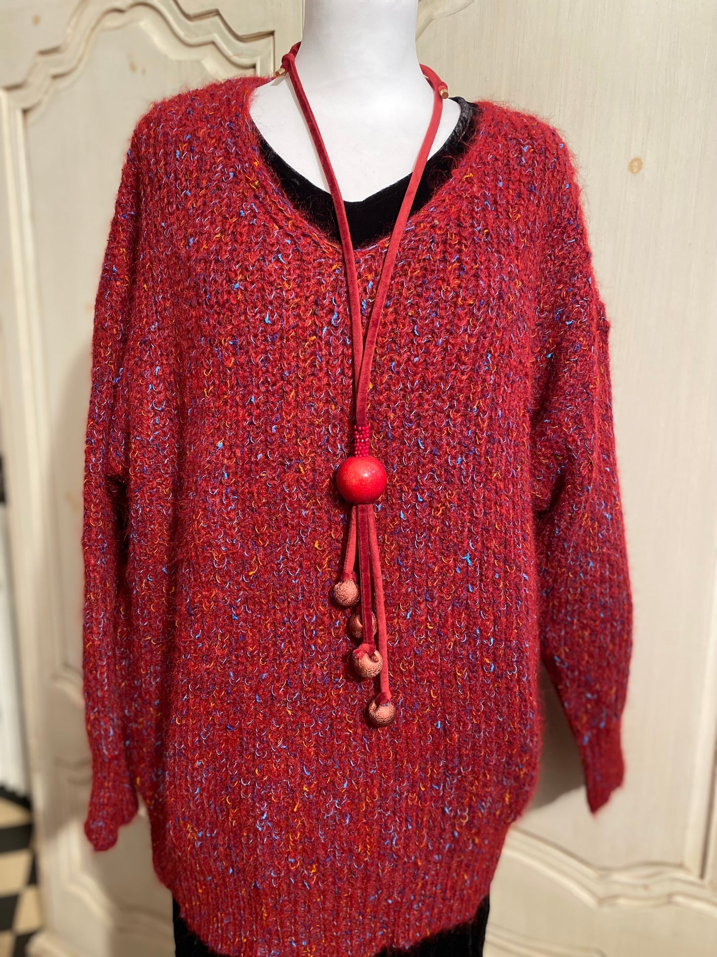 Pull Louane rouge  convient du 42 au 50