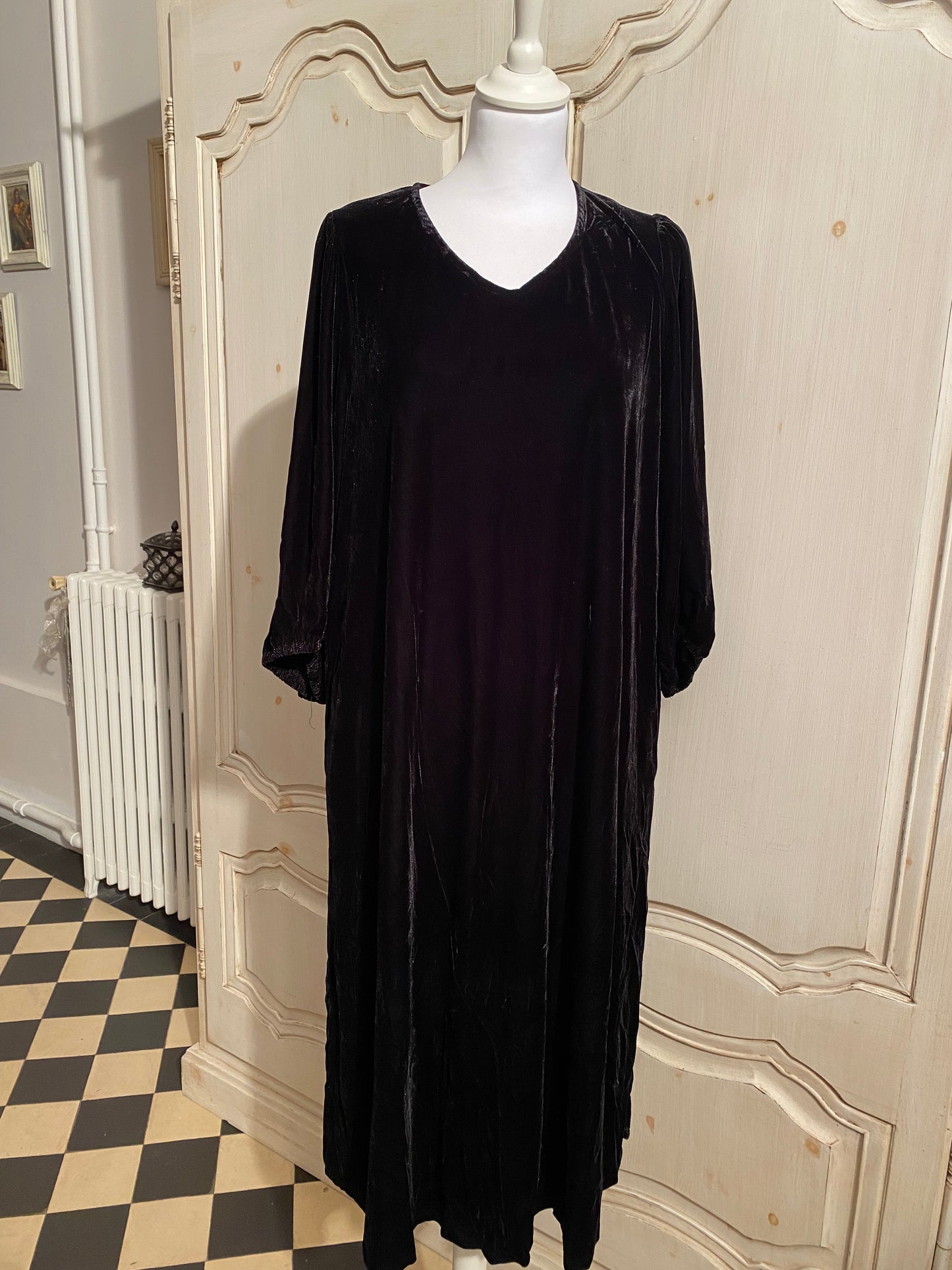 Robe Noir velours convient du 42 au 50